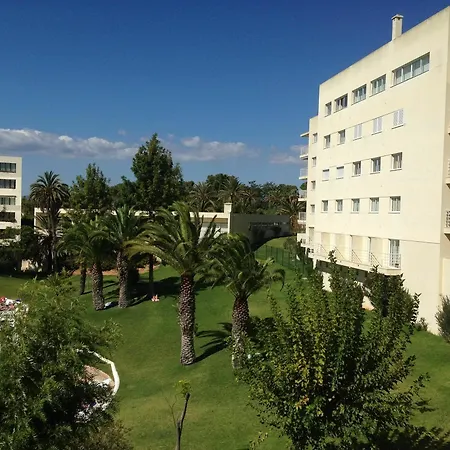 شقة With 2 Bedrooms In Alvor, With Wonderful View, Pool Acc